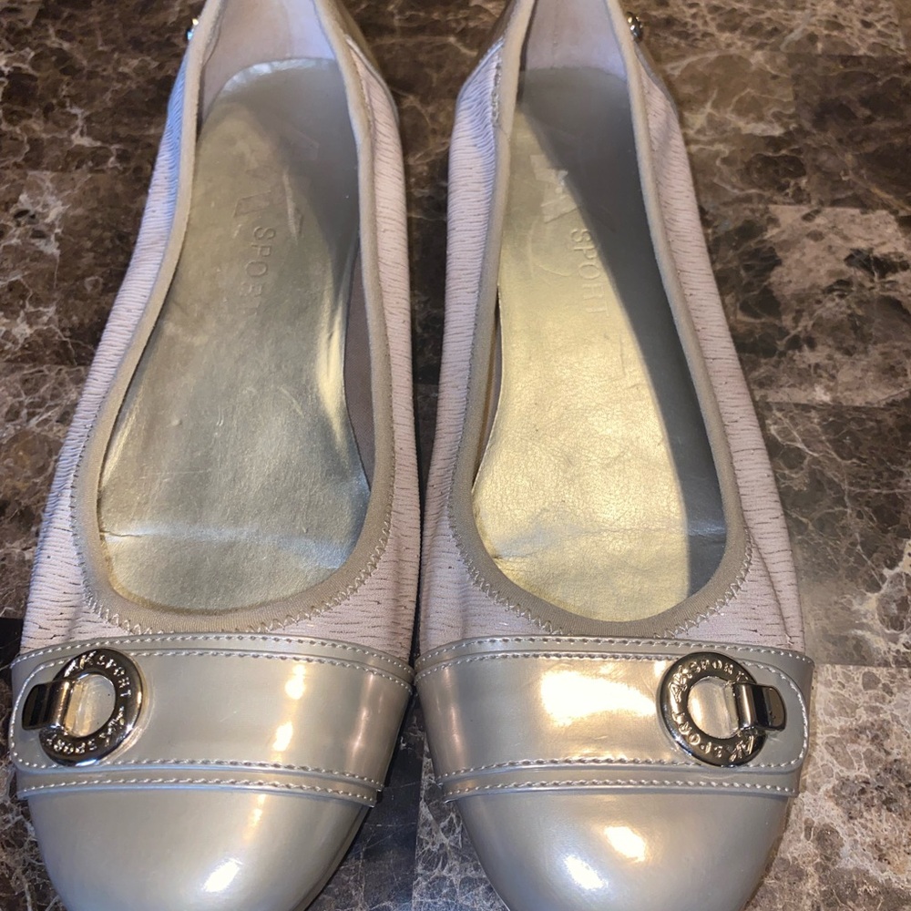 AK Sport Gray Patent Trim Women’s Ballet Flats